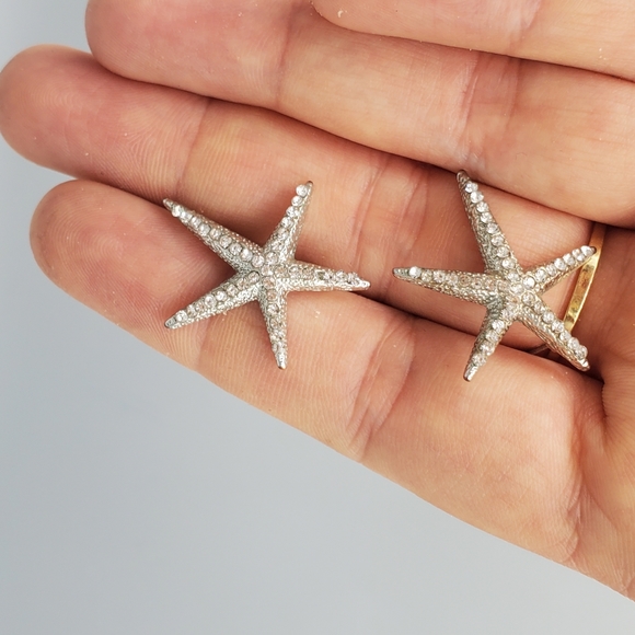 Silvertone Starfish Earrings and Deep Blue Silvetone Necklace Set - Picture 4 of 7